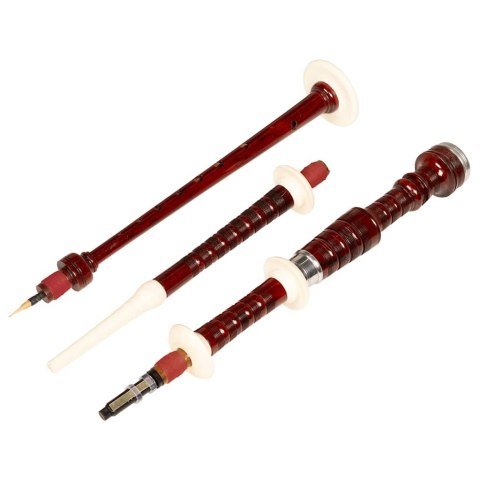 Szkockie dudy z czerwonym, królewskim tartanem Steward