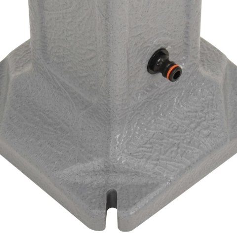 PUNKT POBORU WODY Z KRANEM JASNOSZARY WYGLĄD KAMIENIA