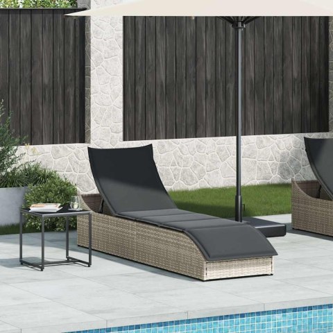 SKŁADANY LEŻAK Z PODUSZKĄ I SCHOWKIEM JASNOSZARY POLIRATTAN